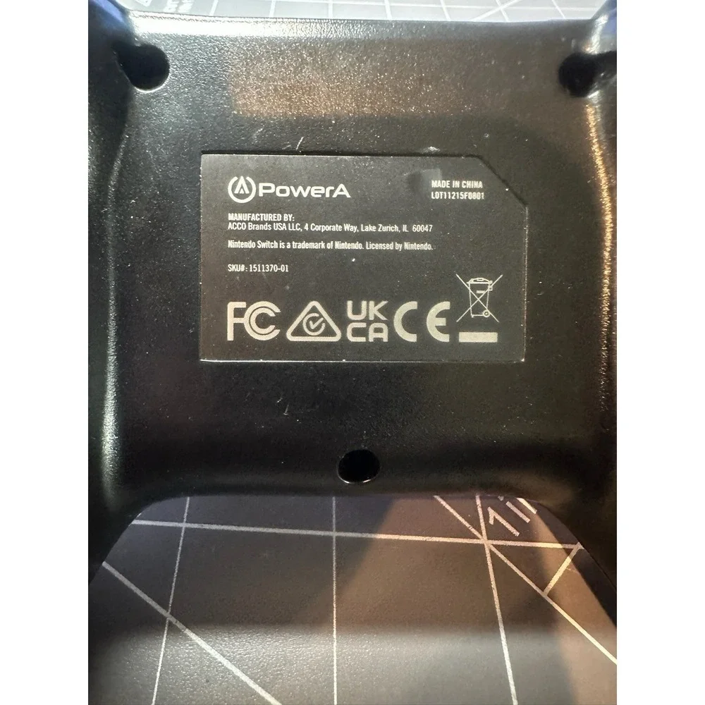 Nintendo Switch Wireless Pro Controller Black 1511370–01 (no Charger) Tested - Picture 7 of 8